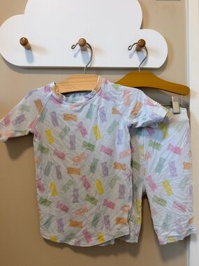 Loulou Lollipop Short Sleeve Pajama Set in Pastel Gummy Bear